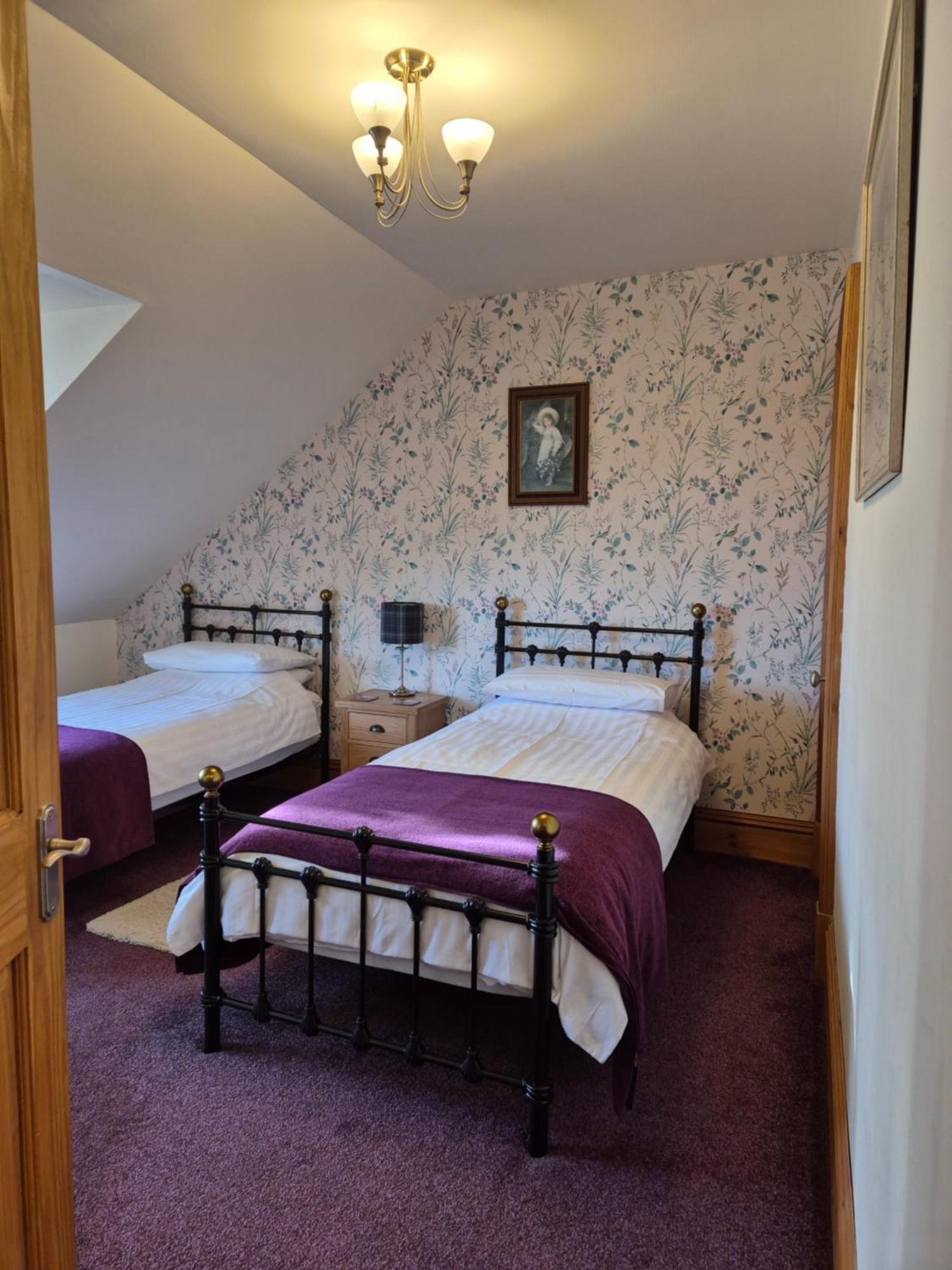 The Old Convent Holiday Apartments Fort Augustus Exterior foto