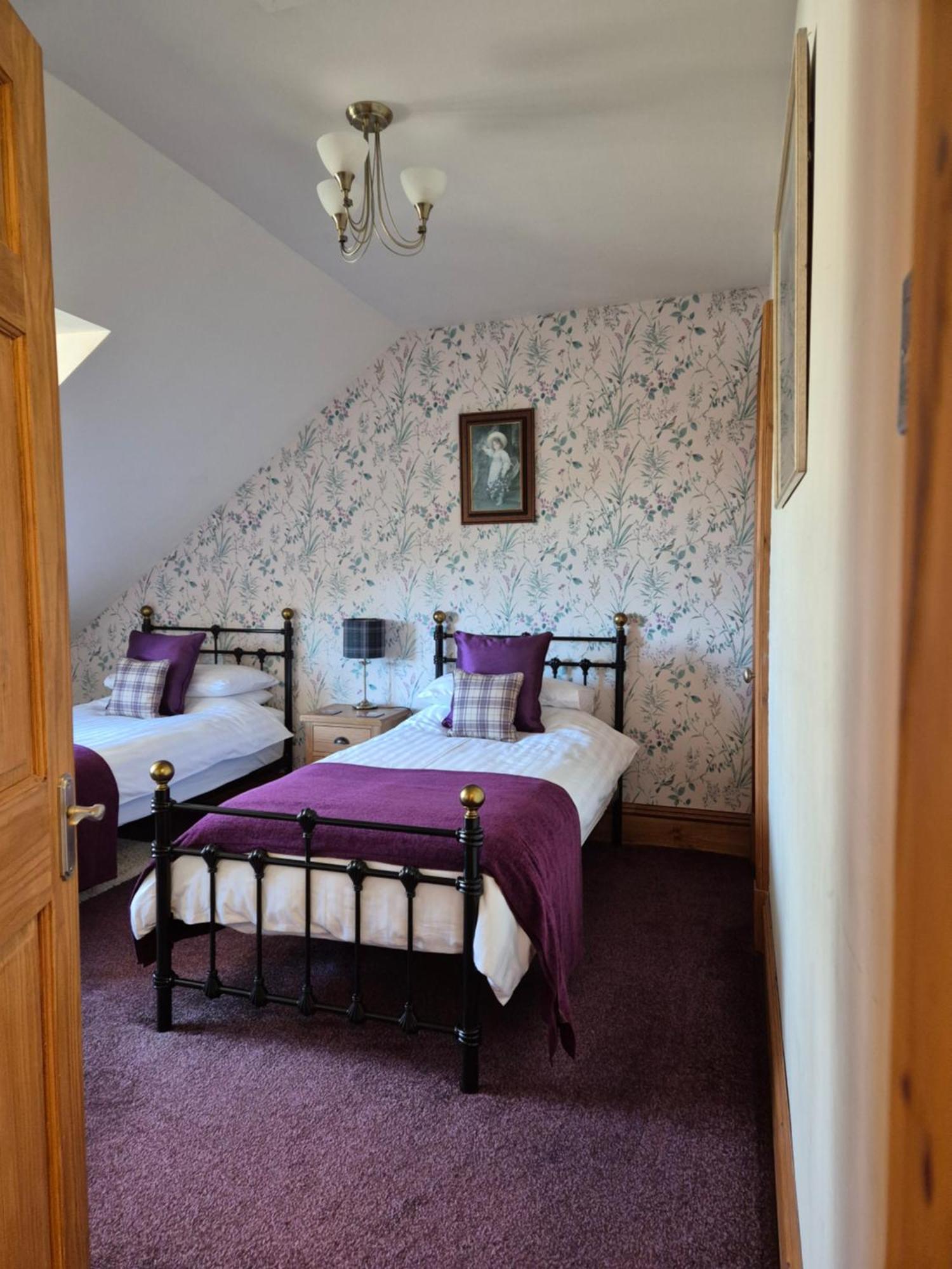 The Old Convent Holiday Apartments Fort Augustus Exterior foto